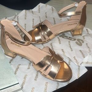 NWOT- Soft Kids! Still in box. Young girls size 4 metallic champagne sandals